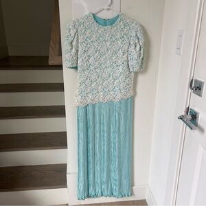 Vintage Richilene Beaded Pearls Pleated Lace Short Sleeve Dress Gown Blue White